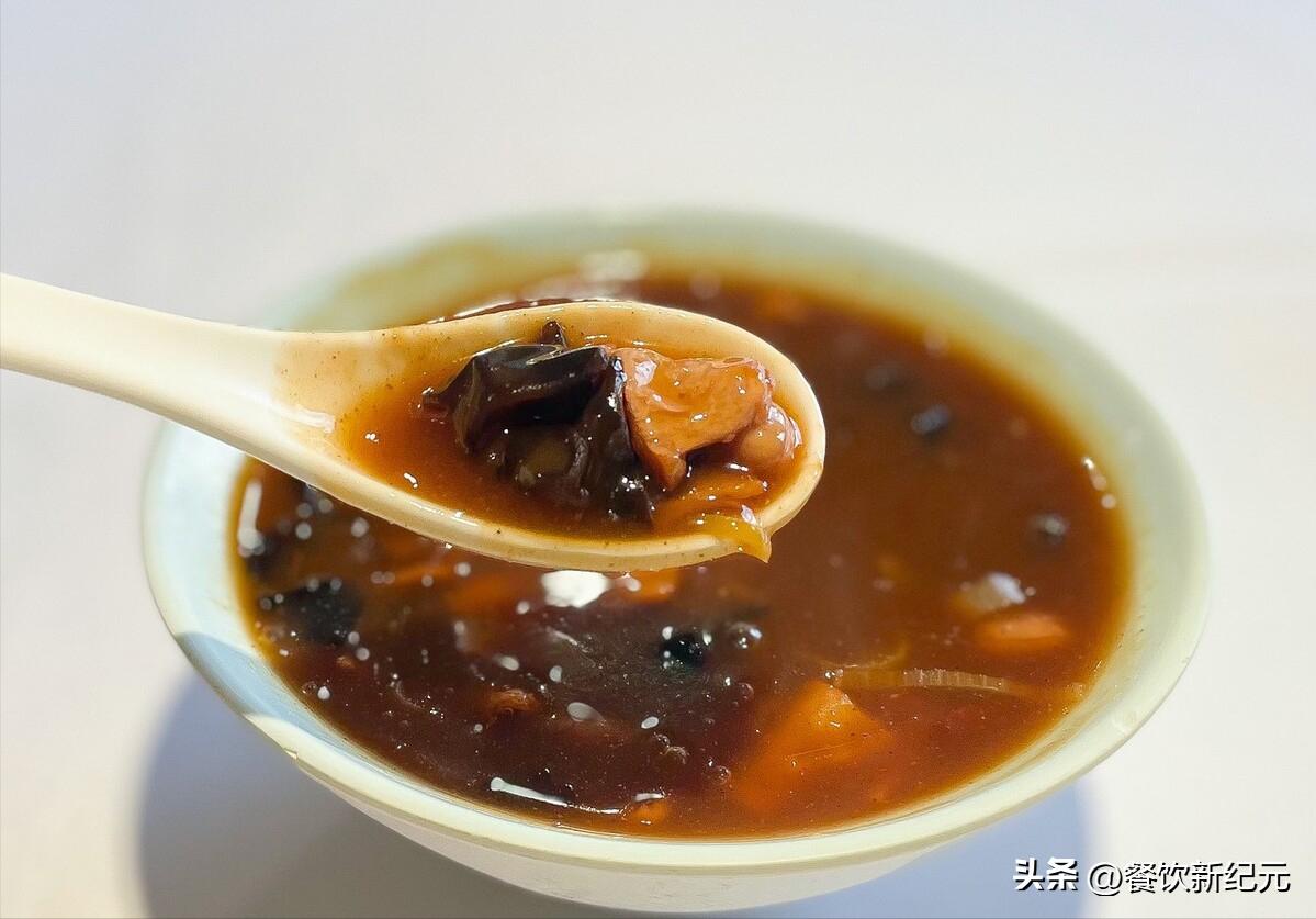 那些尝一口就忘不掉的特色小吃,几十种本土小吃让你一次吃个够