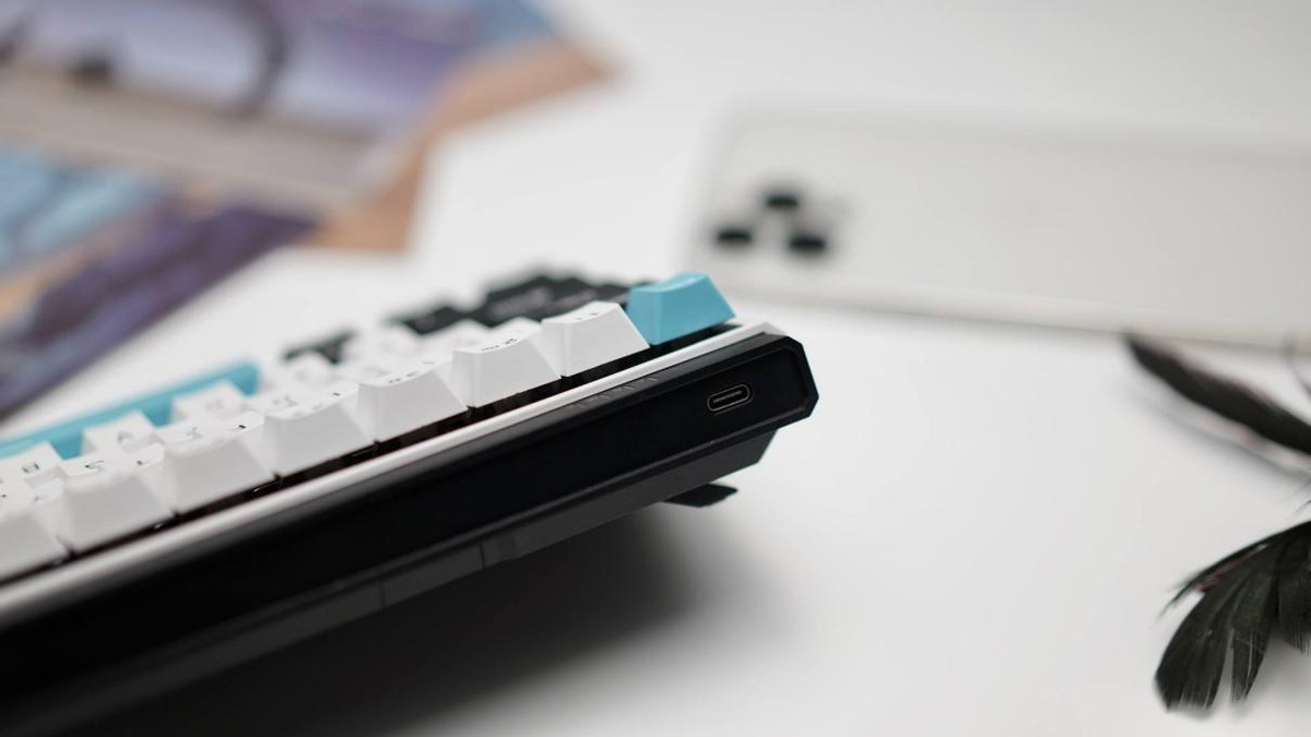 杜伽k330w深度评测,杜伽k330键盘银轴怎么样