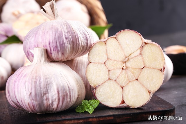 孕妈妈吃螺蛳粉胎儿表现,孕妈吃榴莲和螺蛳粉时胎儿的反应