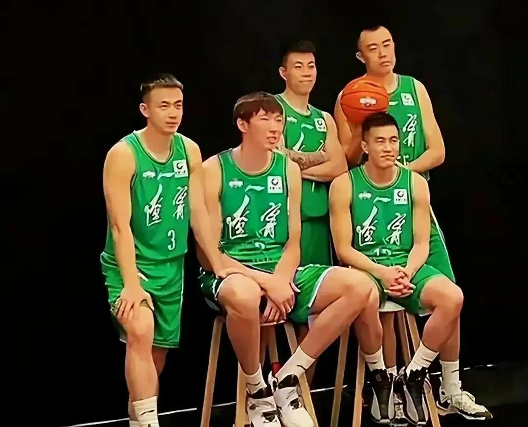 关于周琦签约辽宁男篮的最新消息,周琦或将加盟上海男篮和辽宁男篮