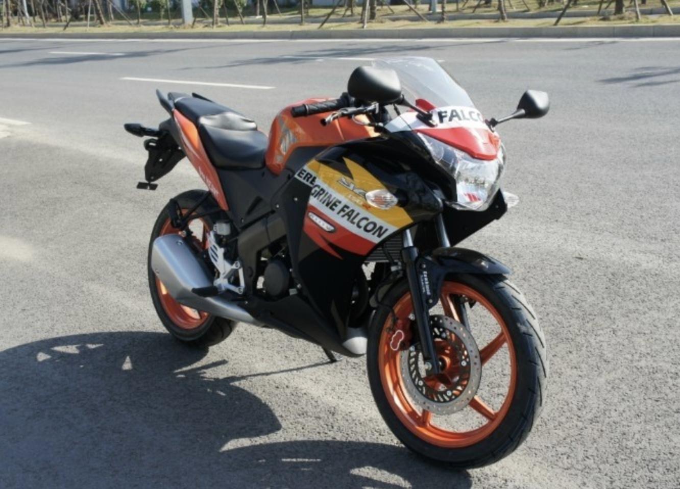 地平线摩托车真实测评,仿赛摩托车与地平线区别