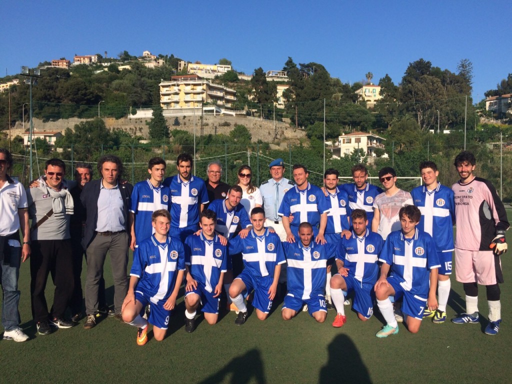 不到400平方公里的国家,300多平方公里的袖珍小国