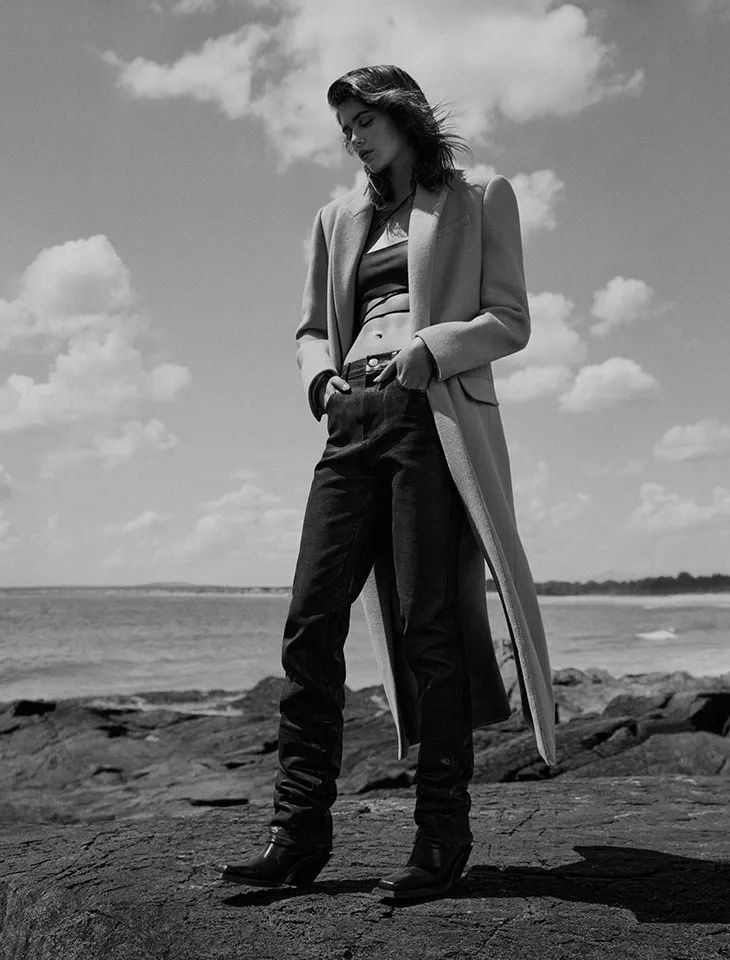 安吉丽娜朱莉大衣,安吉丽娜朱莉的冬季大衣街拍