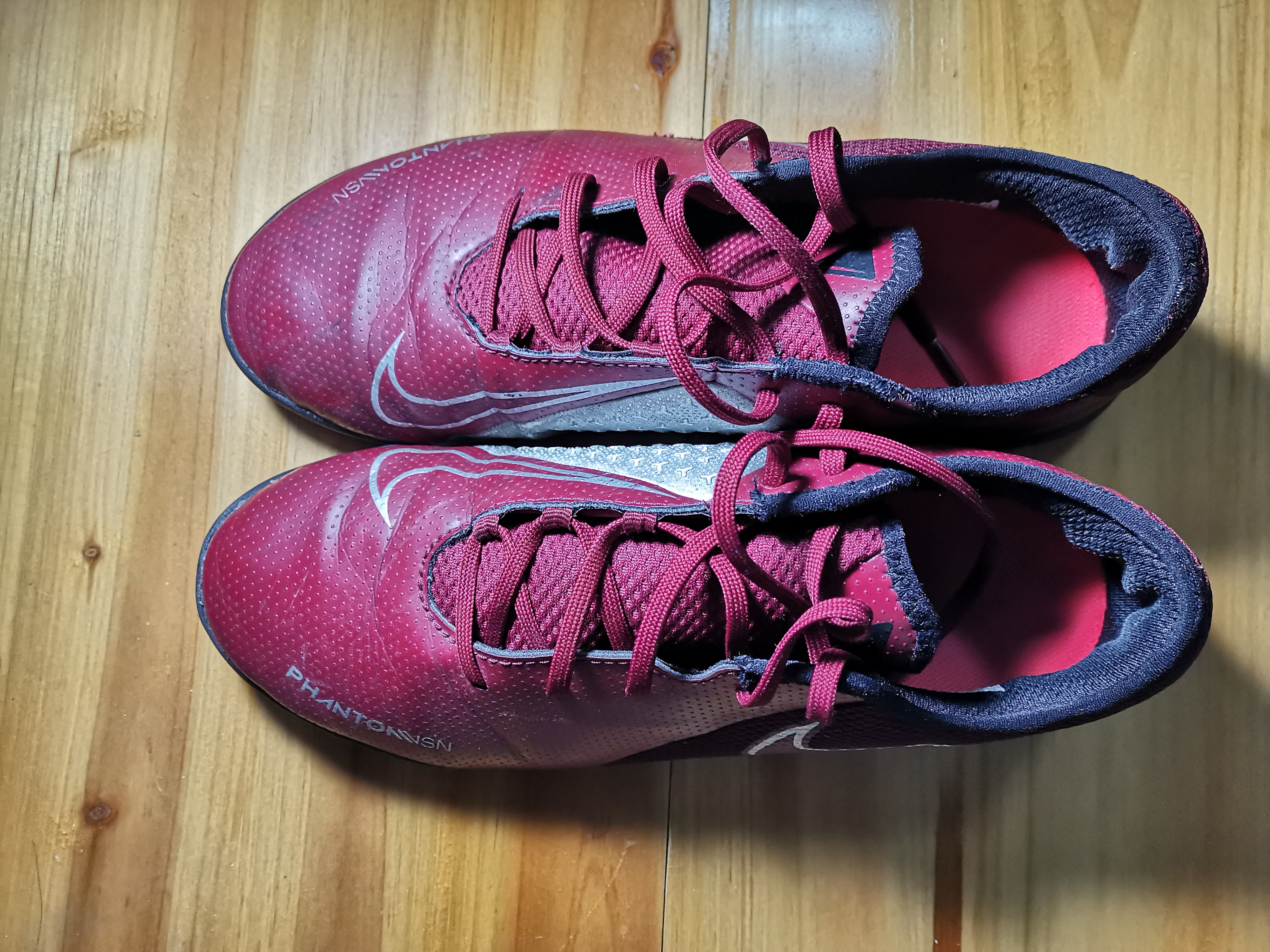 一个业余足球运动员该有的装备,一个足球人的全套运动装备