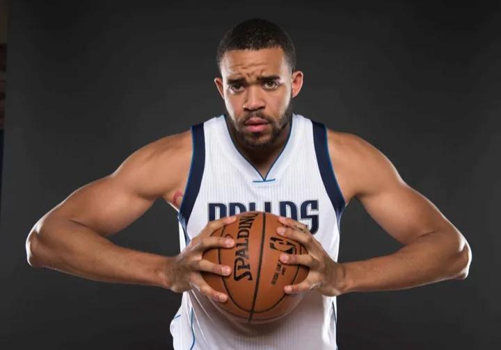 勇士队对战湖人队詹姆斯决胜库里,湖人新援谈与库里詹姆斯合作