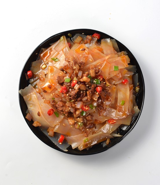 粉皮油炸后再炖口感怎么样,粉皮焖鸡的家常做法口感