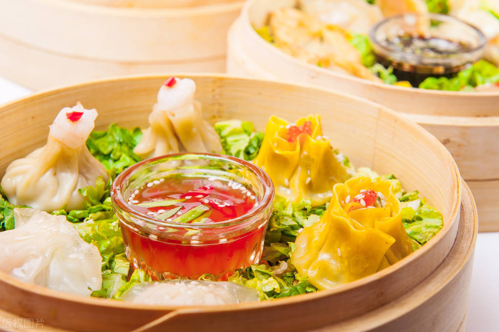 电蒸锅和传统蒸锅哪个好用,老式电蒸锅跟新式的区别