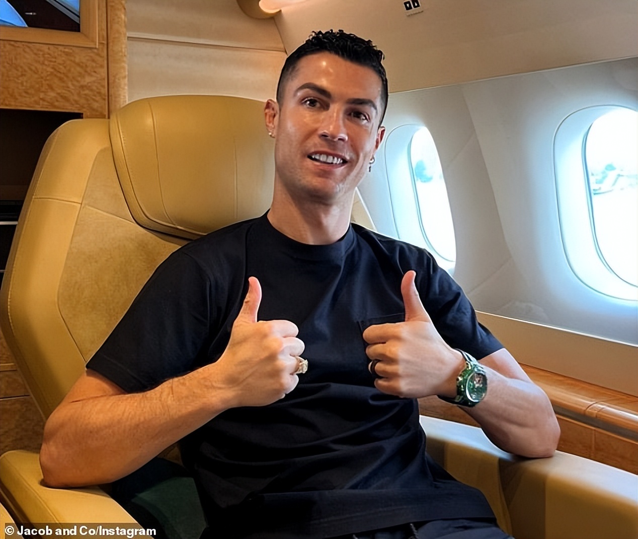 c罗购置5900万豪华游艇,c罗订购6600万的豪车