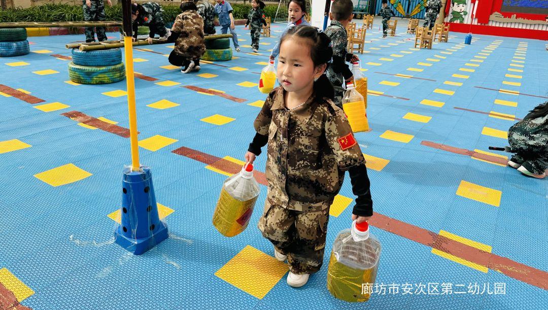 幼儿园聆听红色故事传承红色精神,传统文化在幼儿园的传承实践案例