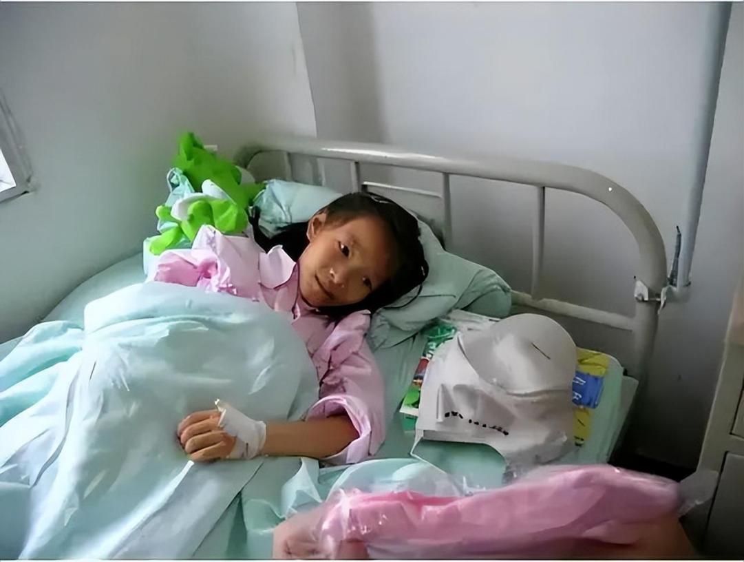 2005年，四川八岁女孩身患白血病，自愿放弃治疗，安排自己的后事