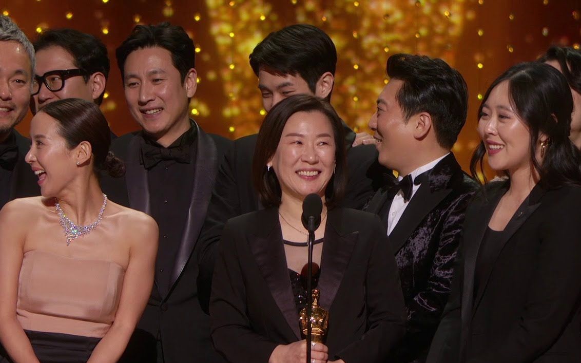 亏了8个月的韩国电影，这位大导演却号召学习？不要太离谱