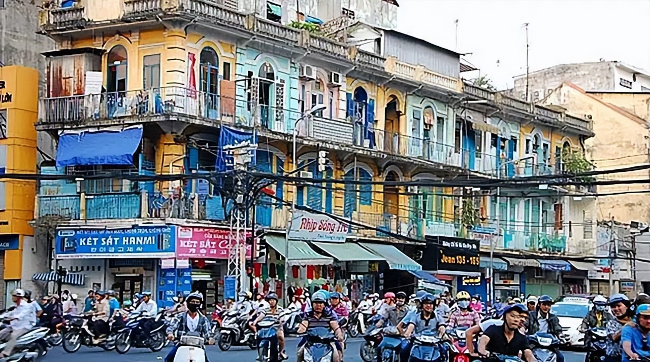 22岁越南姑娘嫁广西48岁大叔,18岁越南姑娘嫁72岁老公