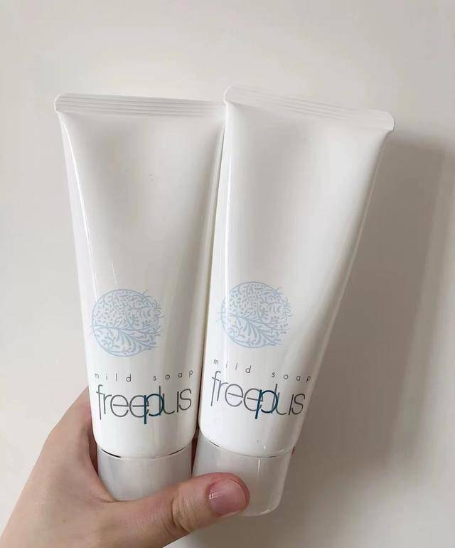 毛孔粗大收缩毛孔洗面奶,毛孔粗大控油效果较好的洗面奶