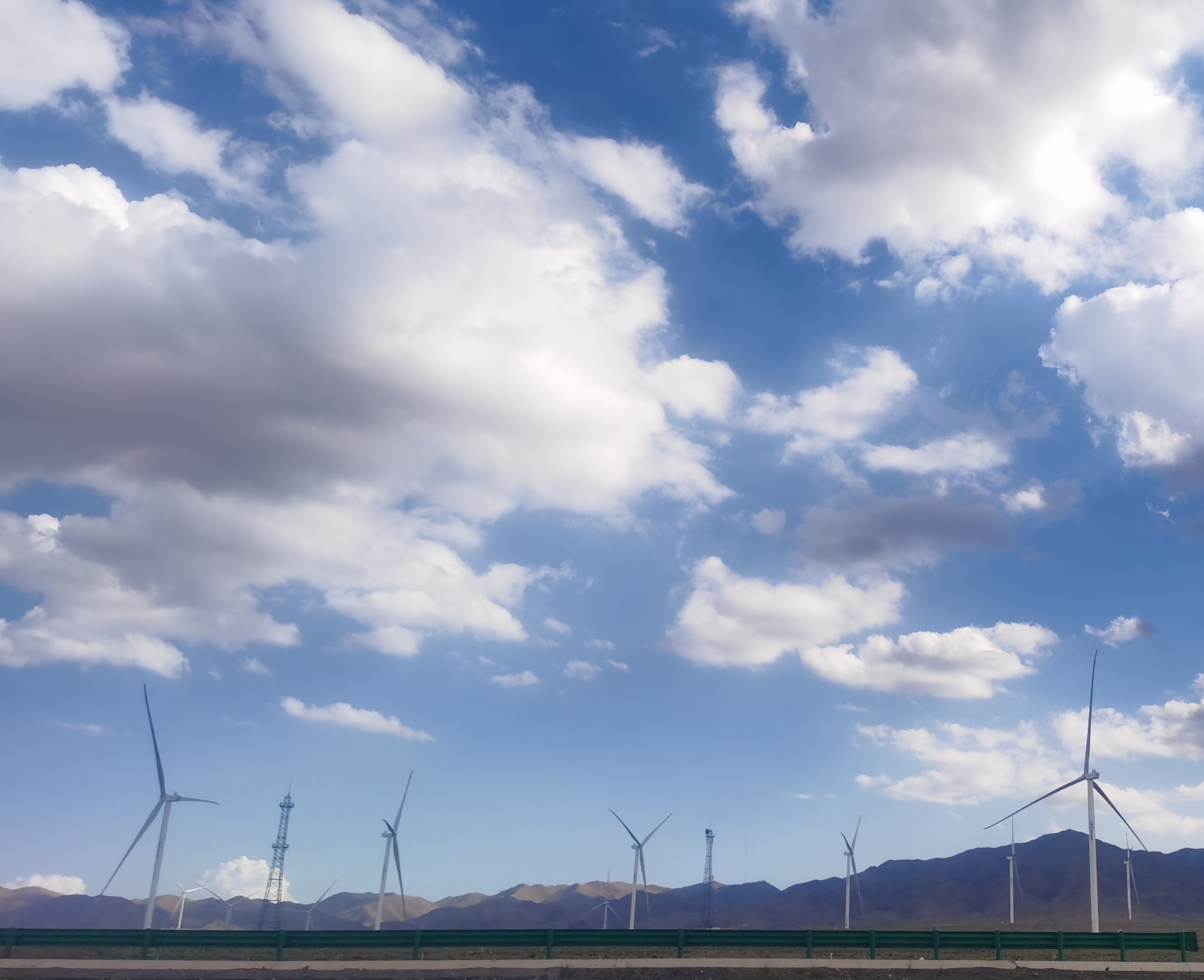 开着欧尚X5去大西北！记录张掖奇幻探索之旅~