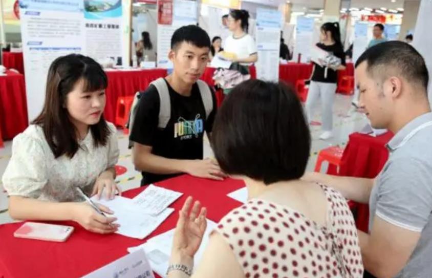 师范毕业后考研与不考研的区别,师范类学生考研跟实习有冲突吗