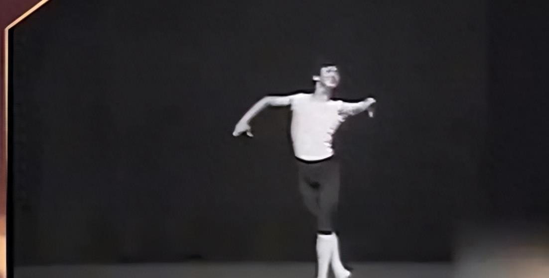 金星被问：做了变性手术后，他会无法抗拒和女人一起洗澡吗？