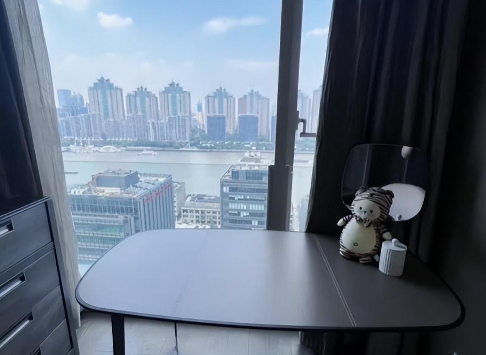 吴亦凡破产了？上海1.28亿豪宅疑似出售，房子406平可眺望陆家嘴