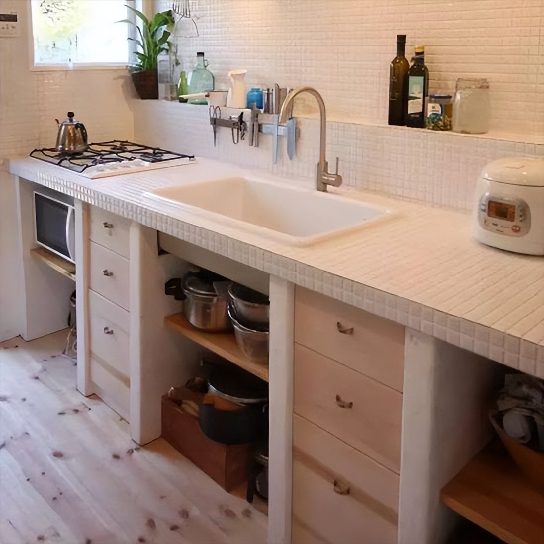 厨房洗手盆边缘漏水怎么处理,厨房水管接口处漏水怎么处理