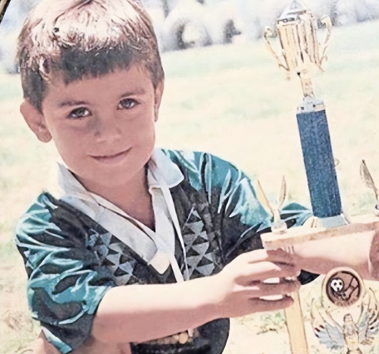 足坛球员童年照,足坛球星萌娃照