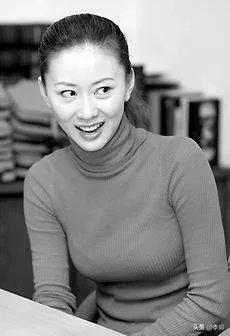 人体模特汤加丽:日搜索10万次,却被父亲嫌弃,被老公抛弃