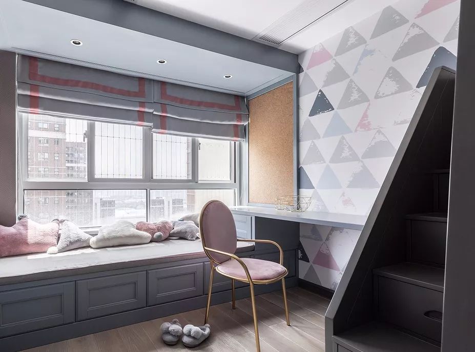 飘窗不再是鸡肋卧室一定这样做,鸡肋飘窗太高了