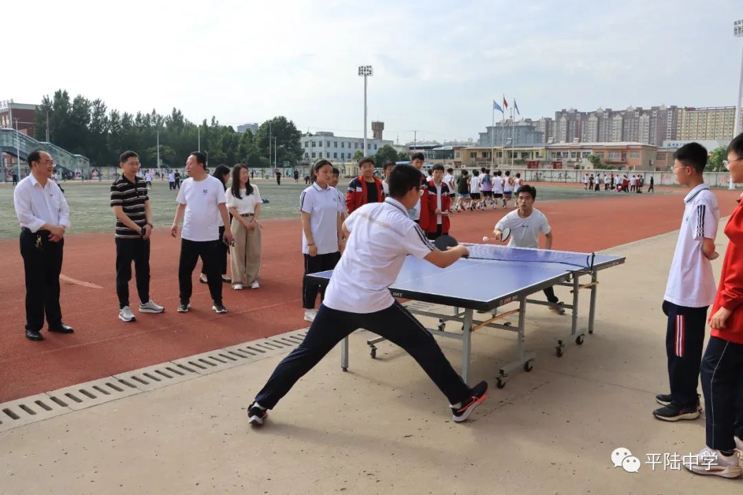 骞抽檰涓绀惧洟琛ㄦ紨,骞抽檰涓鏂囪壓姹囨紨