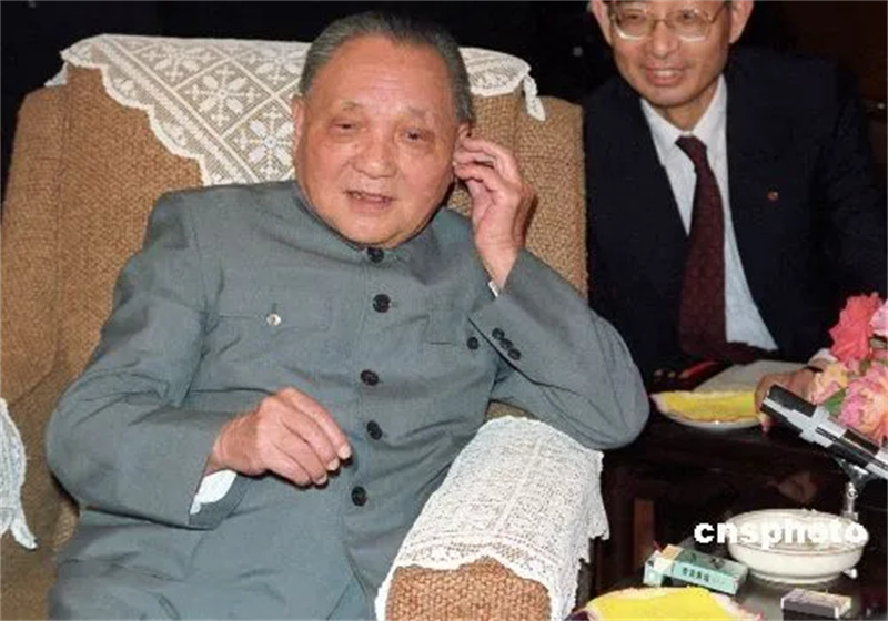 日本记者有意刁难：*鱼岛钓**归属哪国，*小平邓**的巧妙对答，让人钦佩