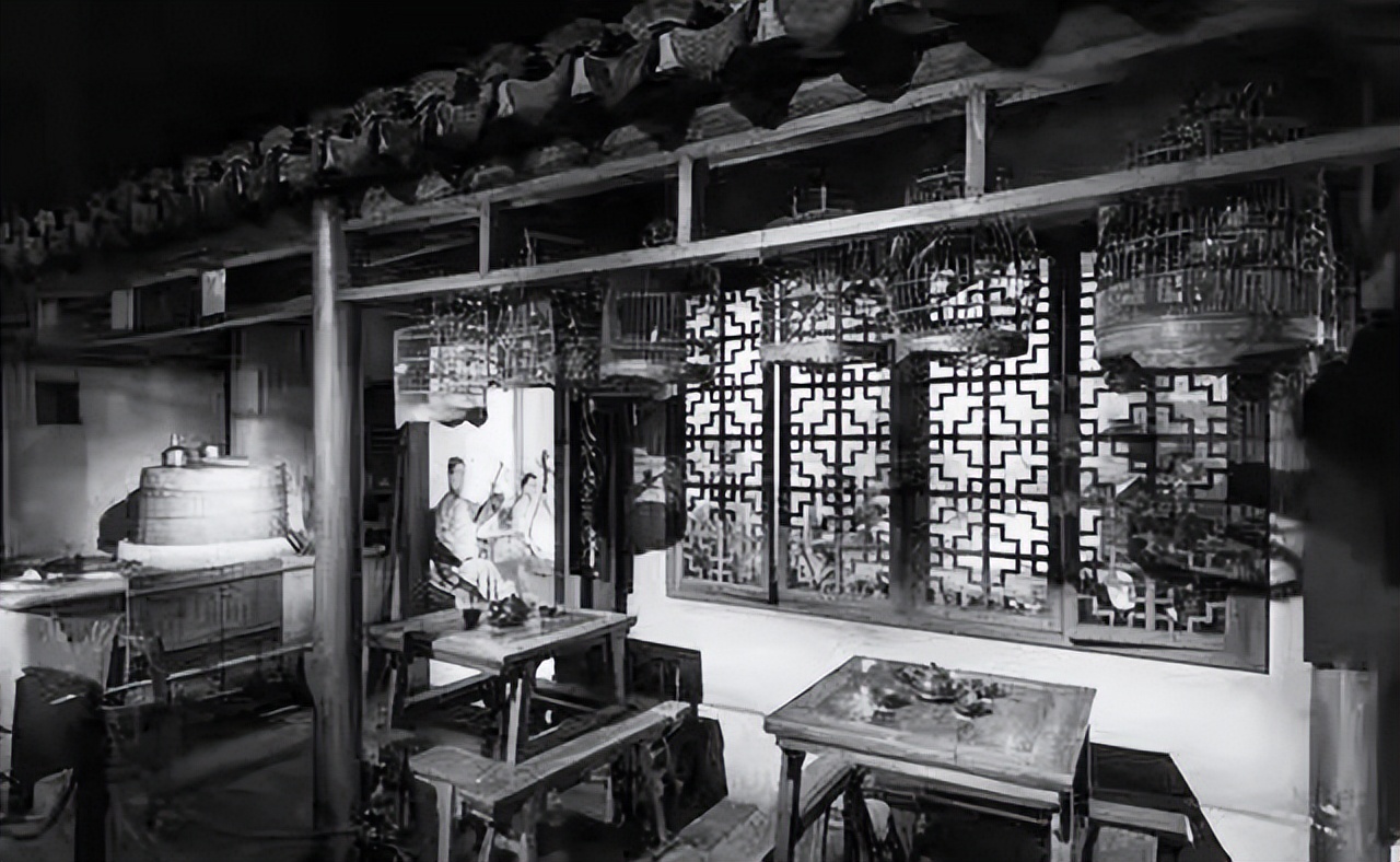 明朝万历年间，一女子变卖家产，却阴差阳错导致全家皆亡