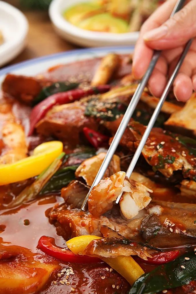 东北人都不爱吃鱼吗,南方人都很会吃鱼