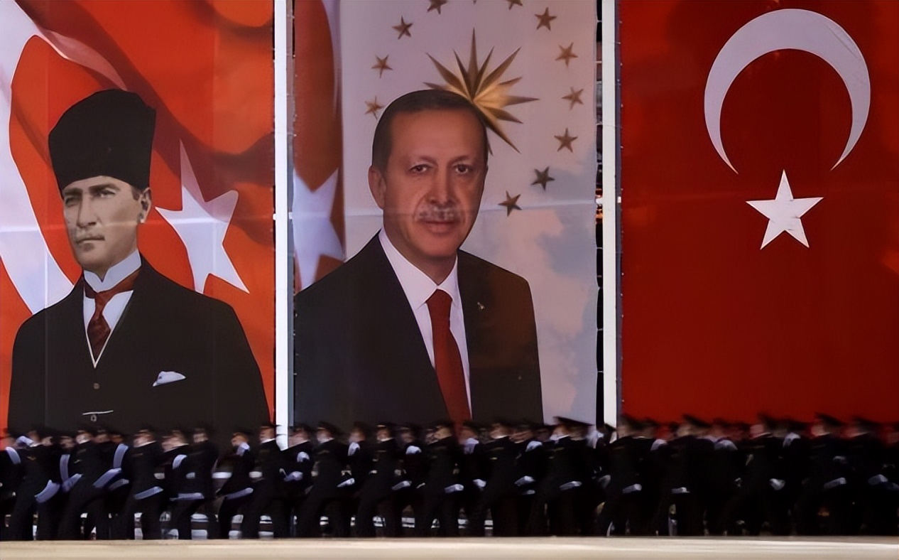 从面包小贩到20年土耳其掌舵者，埃尔多安是个怎样的人？