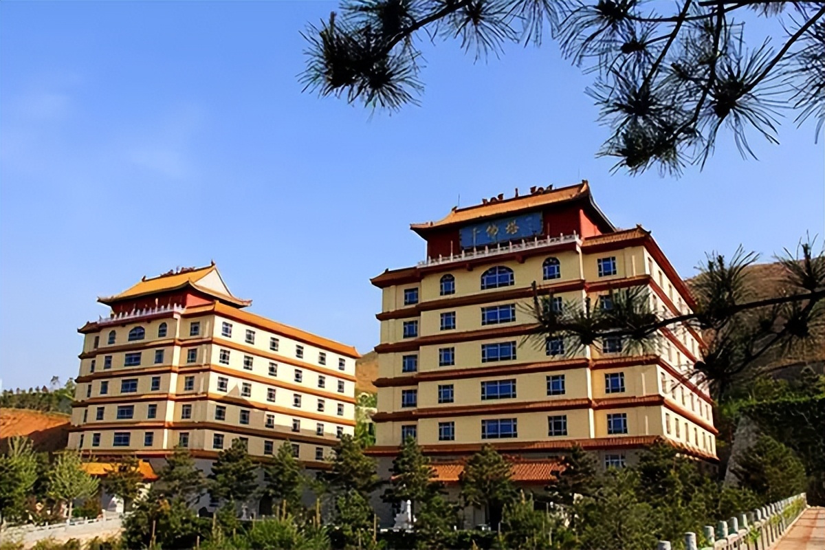 灵山宝塔陵园在啥地方,灵山宝塔陵园属于什么档次