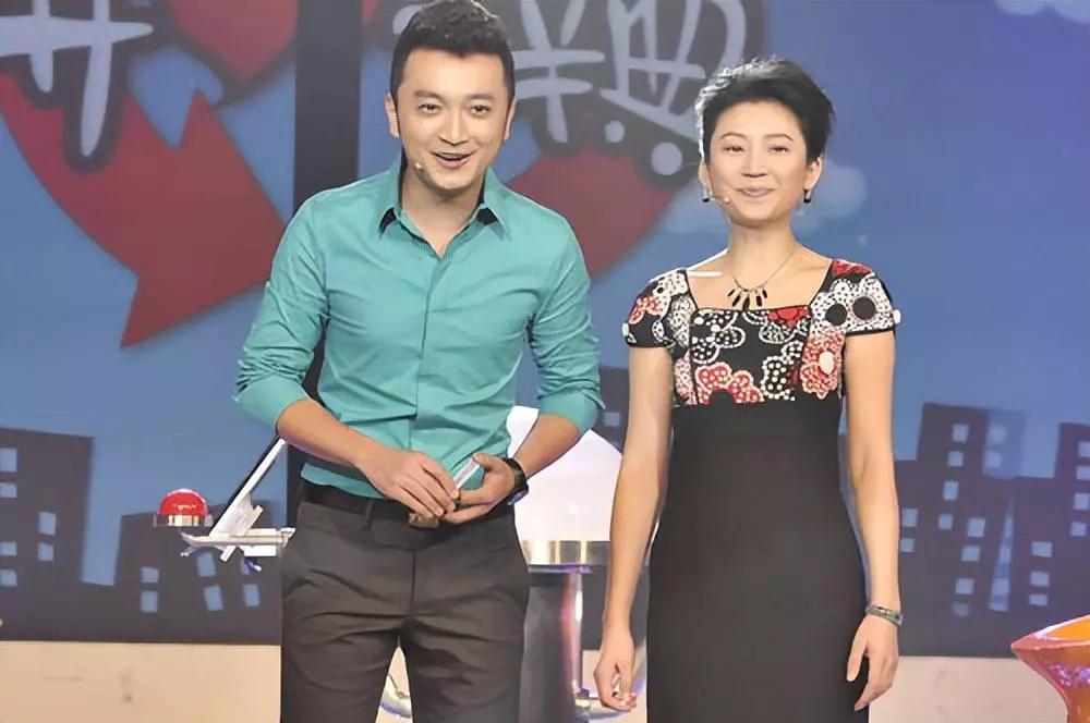 鲁豫和董卿哪个主持得好,央视主持人大赛2019董卿精彩点评