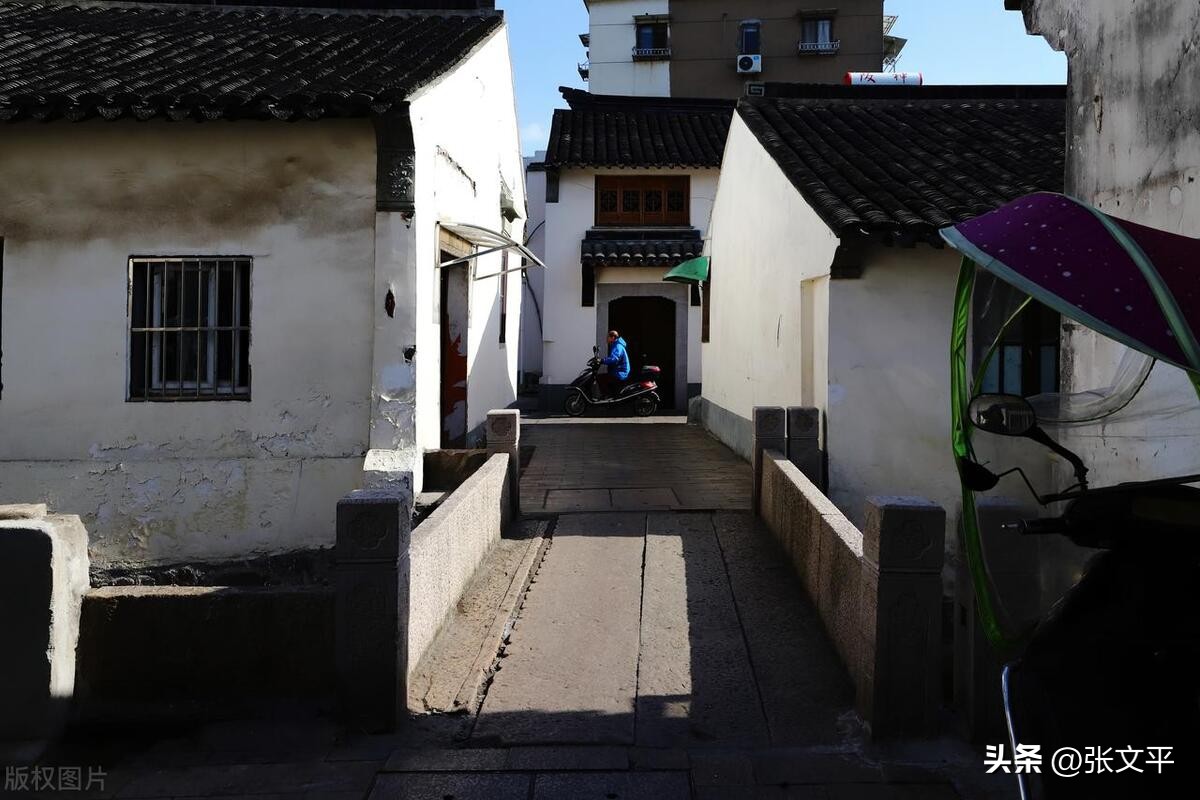 一碗正宗的蕈油面等你来品尝,全上海难觅的蕈油面