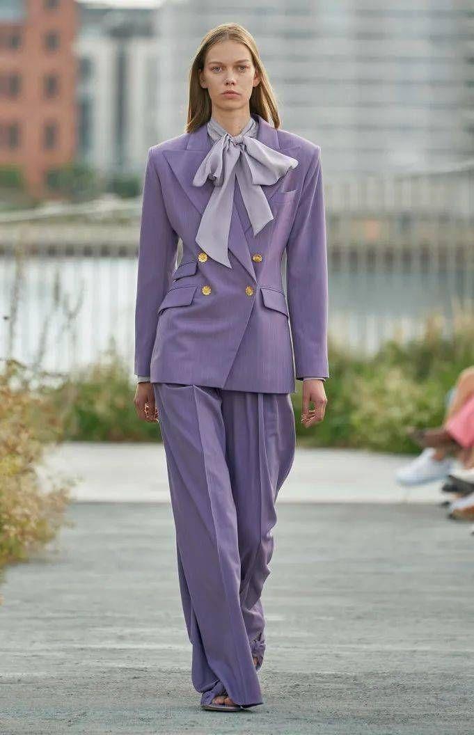 长春花蓝搭配哪些颜色好看,2022流行色长春花蓝红绿蓝比例