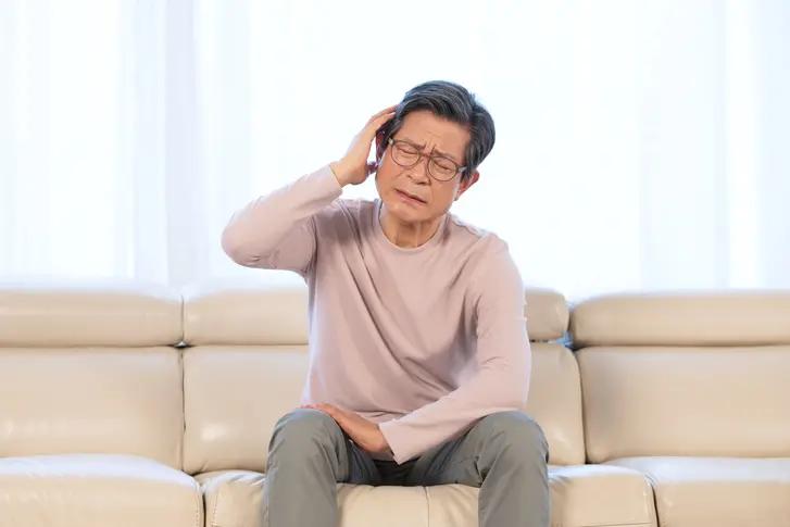 脑瘤早期头痛会怎么样,脑瘤初期头疼是一直吗