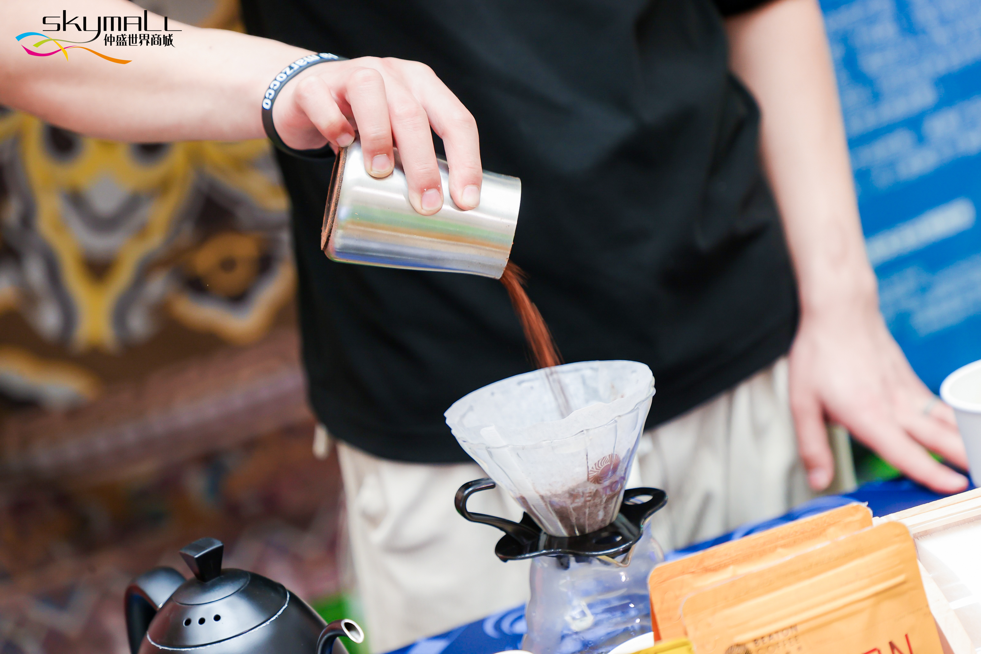 仲盛世界商城打造“云游世界”城市漫游计划