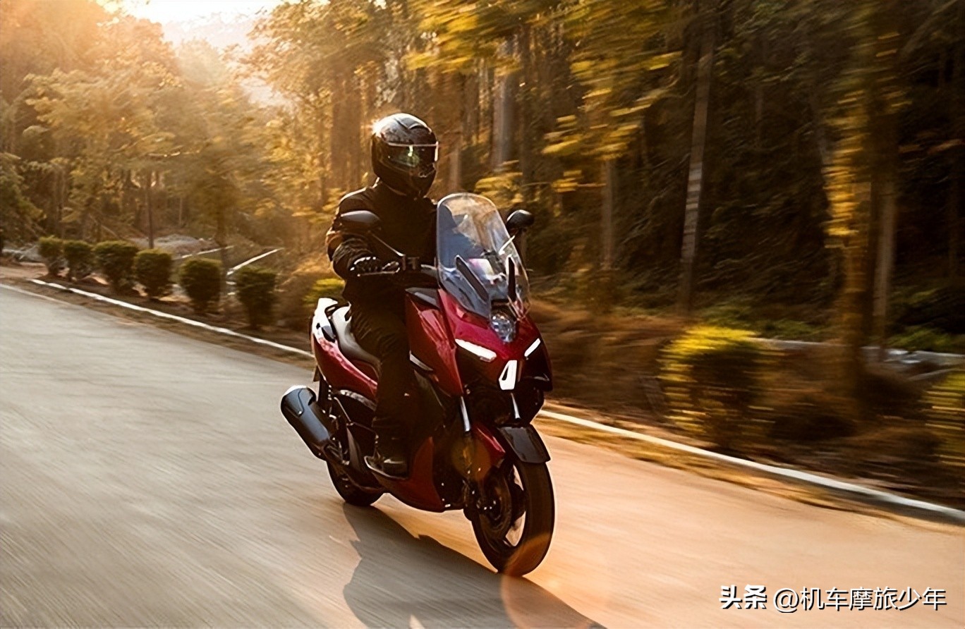 科幻踏板,升仕踏板310m蓝色最新款