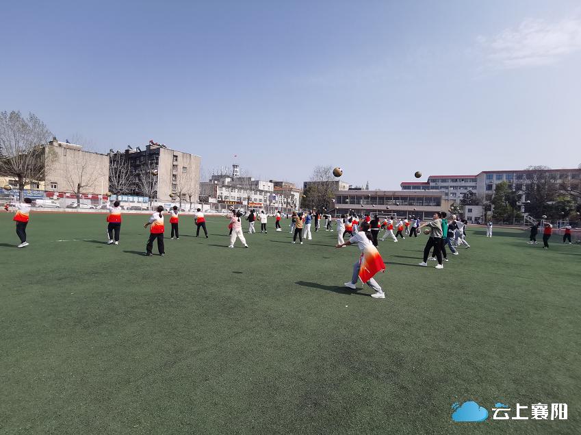 中考体育1000米跑步技巧,中考体育1000米满分技巧