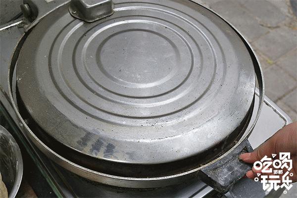 閭兏鍗ょ叜鐏儳,閭兏鏄庣彔骞垮満鍗ょ叜鐏儳