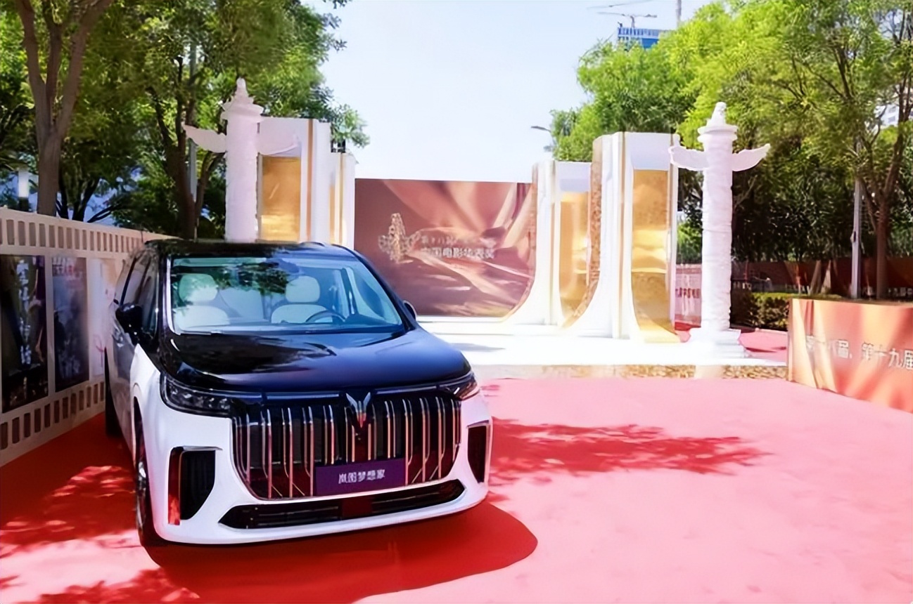 传祺e9MAX对比新岚图梦想家试驾,岚图梦想家跟传祺e9比较