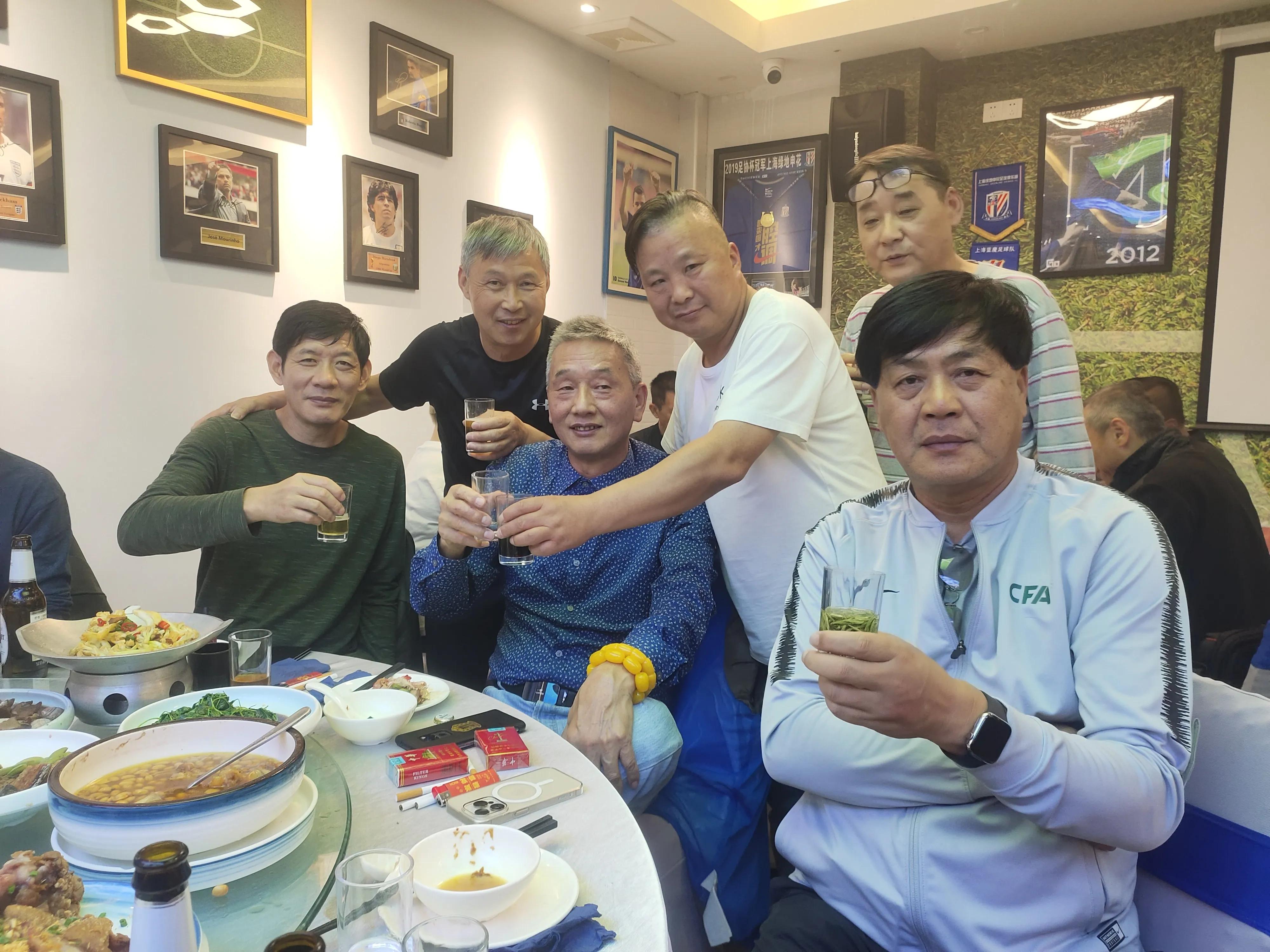 上海申花李中华,老上海足球队李中华