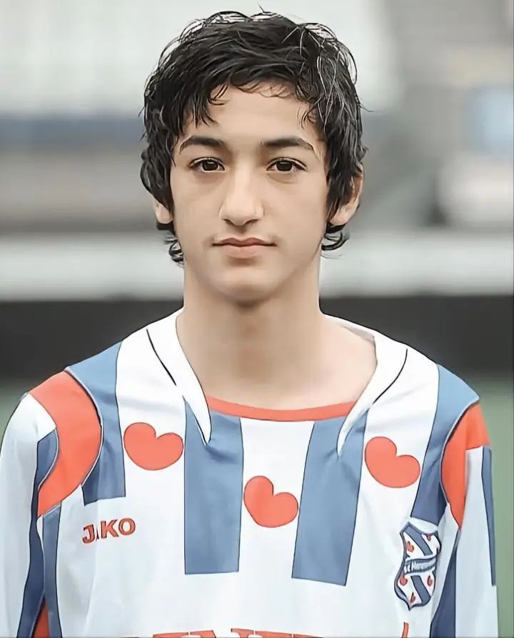 齐耶赫在切尔西踢阿贾克斯,齐耶赫在切尔西踢得怎么样