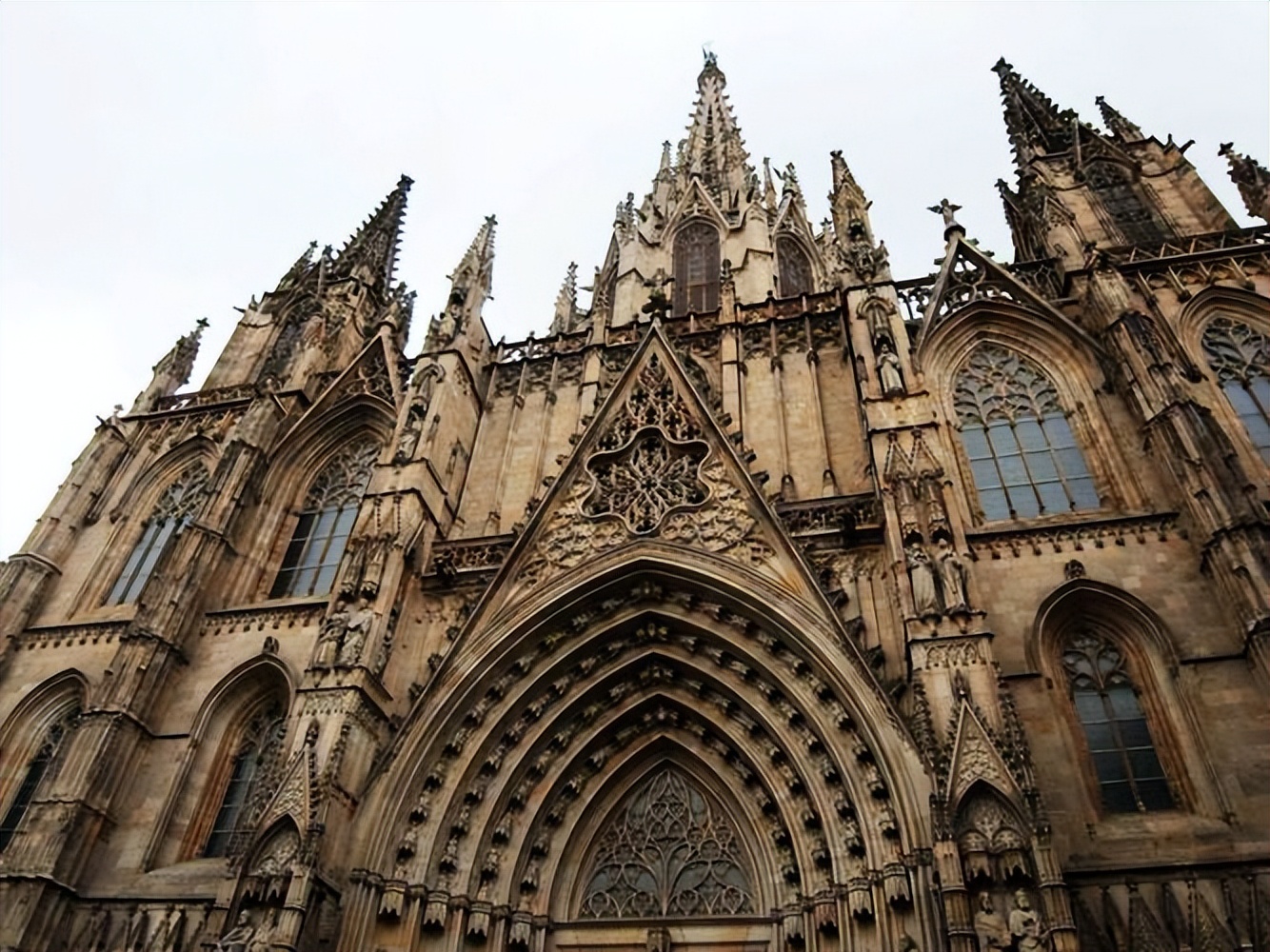 欧洲中世纪哥特式教堂,哥特式建筑探索