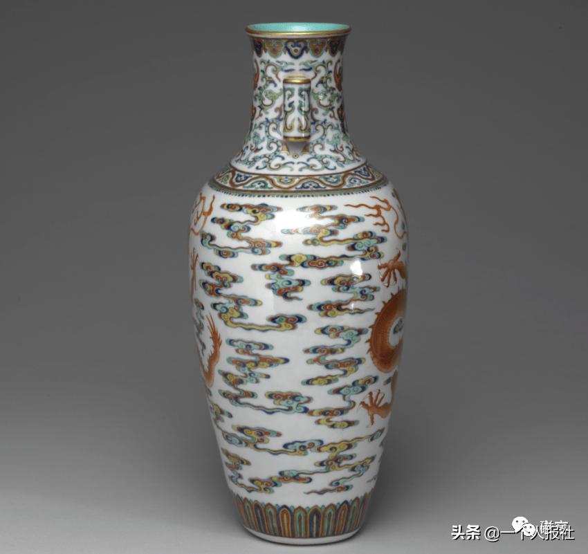 瓷中臻品景德镇,斗彩瓷的历史记录