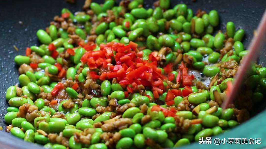黑芝麻是不是高钙食物,补钙是白芝麻好还是牛奶好