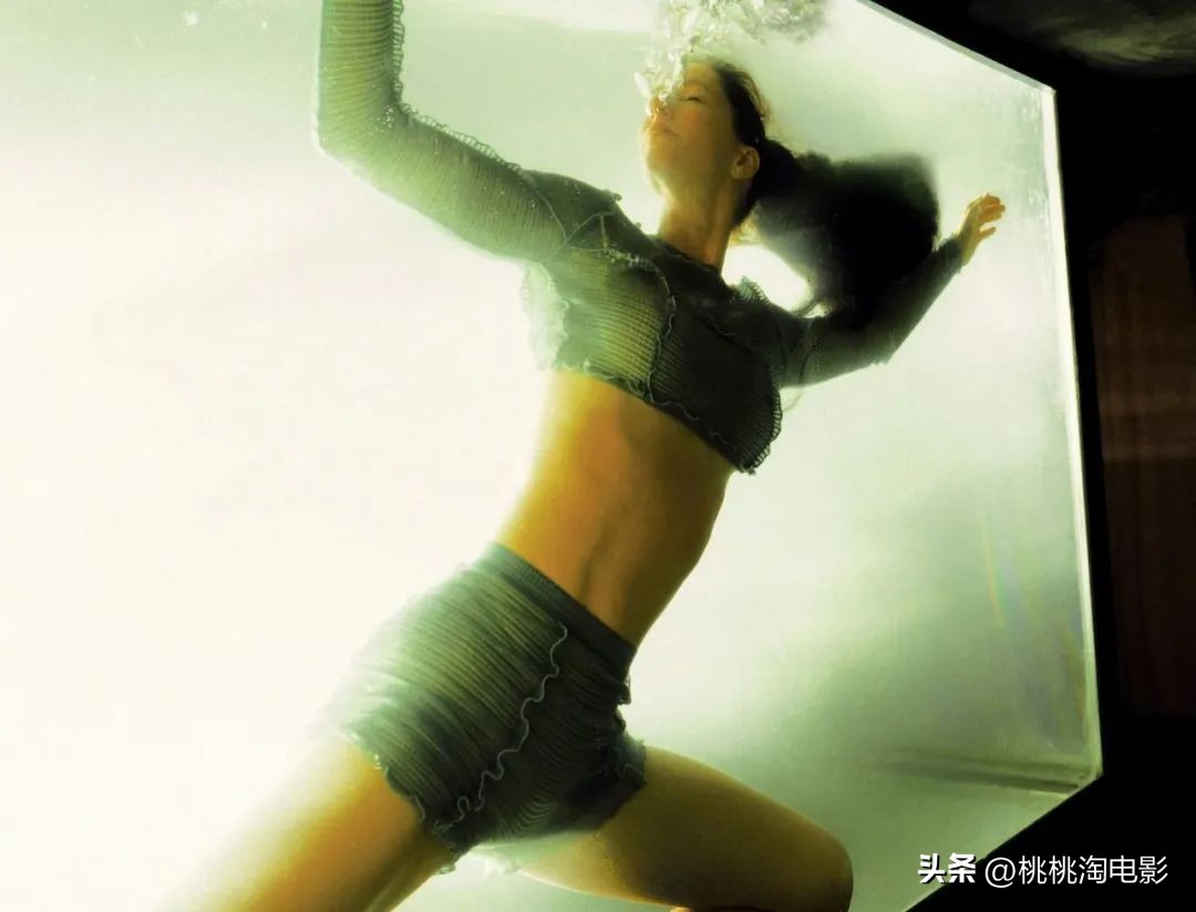 超模吉赛尔邦辰棒球帽街拍,吉赛尔·邦辰五大超模