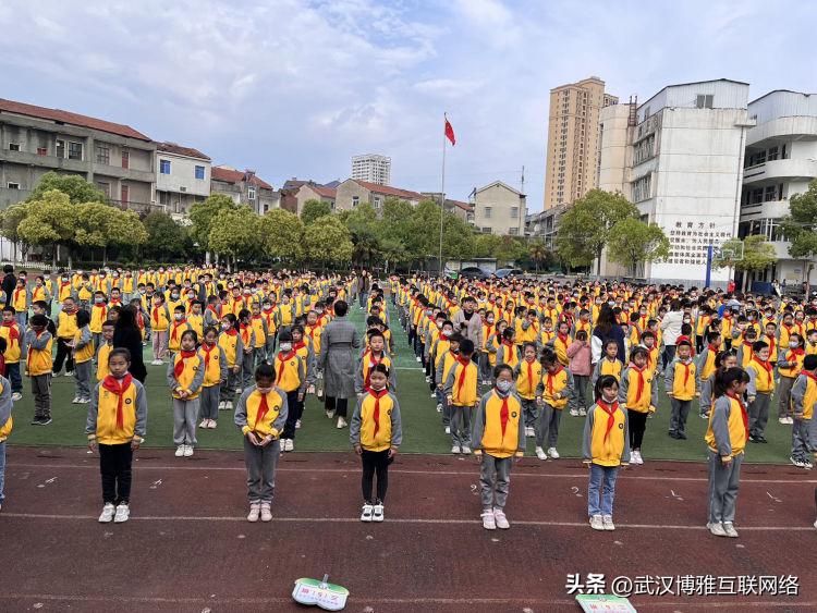 阳逻二小第28届运动会400米,阳逻二小的早操