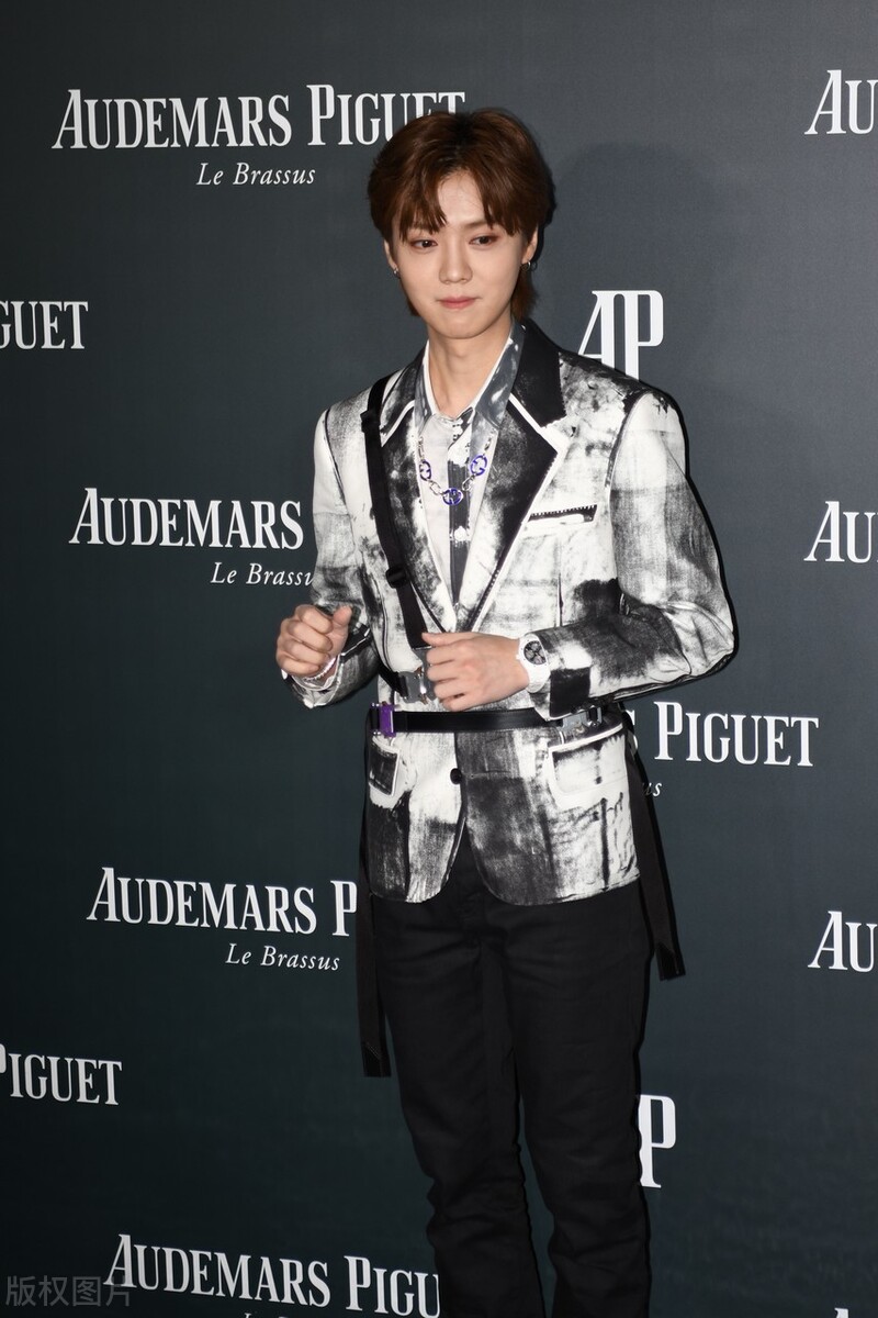 明星都是怎么入行的,明星是怎么入圈的