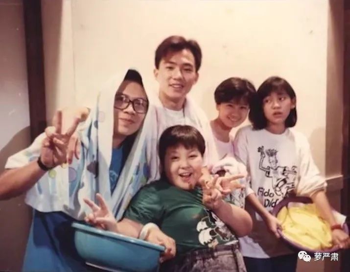 刘畊宏直播宣传邓紫棋启示录,刘畊宏顶流启示录