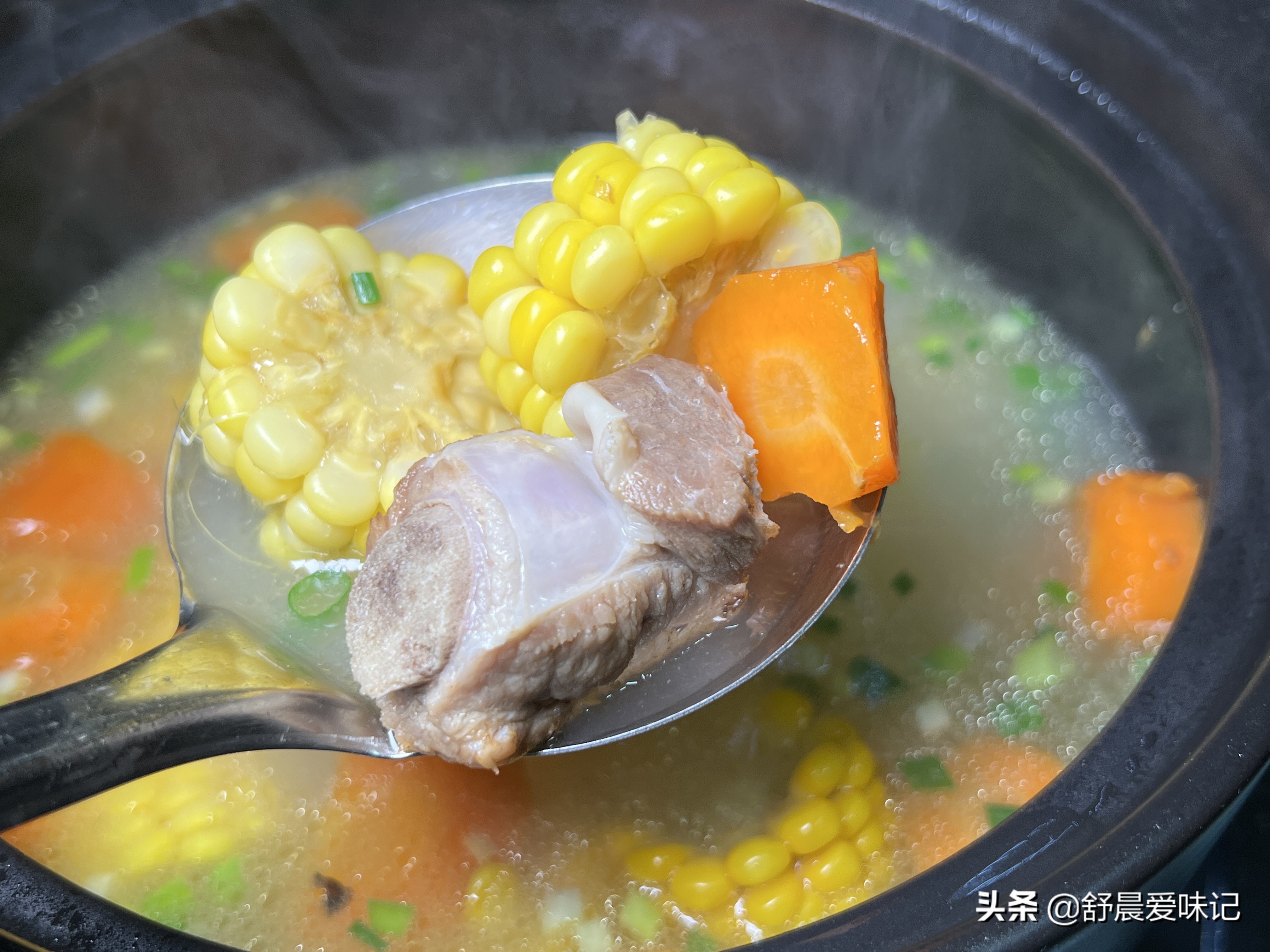 怎么熬玉米排骨汤才鲜美,排骨汤玉米汤怎么才能有味道